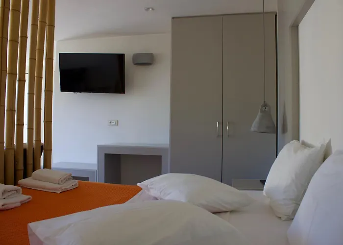 Makris Yialos Apartments